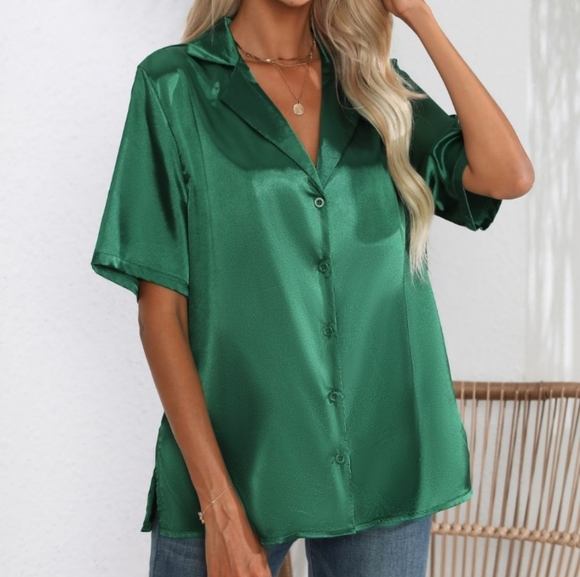 Classic Buttoned Collared Neck Short Sleeve Shirt - Picture 2 of 9